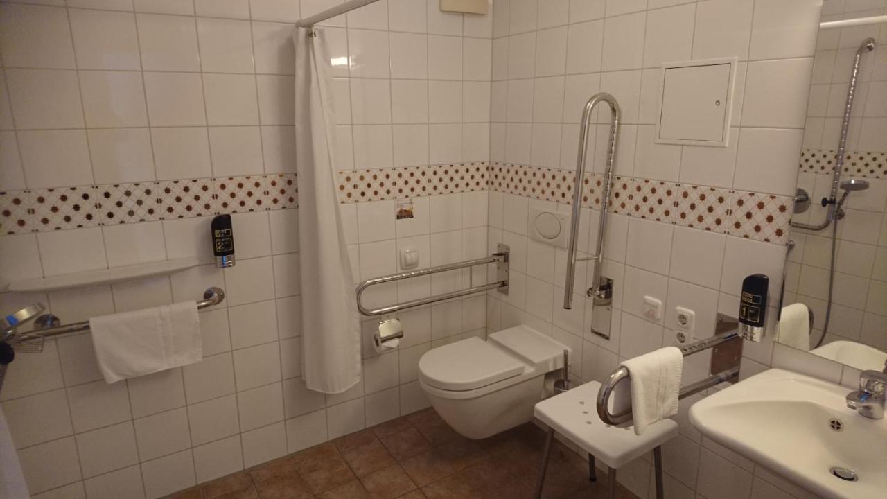Hotel Henry Эрдинг Экстерьер фото